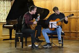 استاد موسیقی